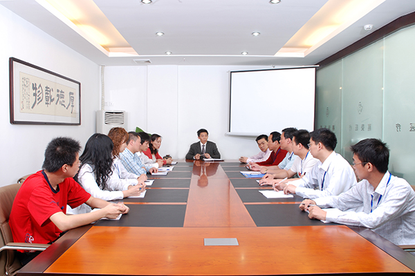 科瓦特恒溫恒濕工程團(tuán)隊(duì)